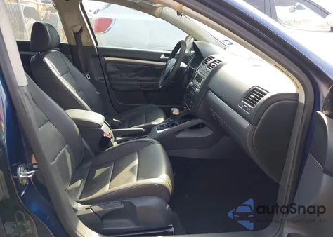 2007 Volkswagen Jetta 2.5 from USA, damaged, VIN 3VWRF81K17M104618